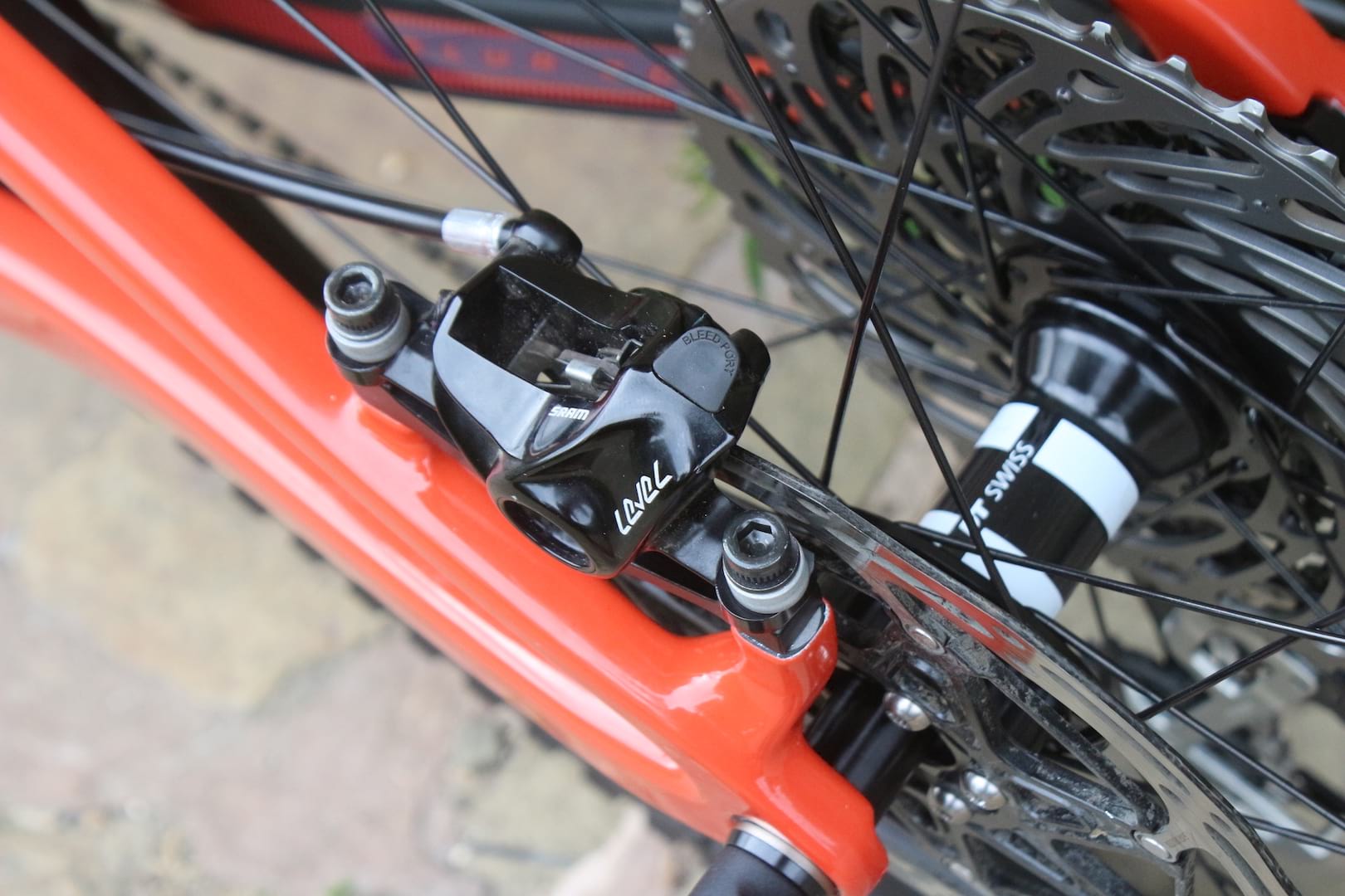 santa cruz blur sram level ultimate brake