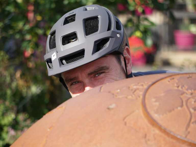 Fresh Goods Friday 408: Helmets, Hoes and Gloworms