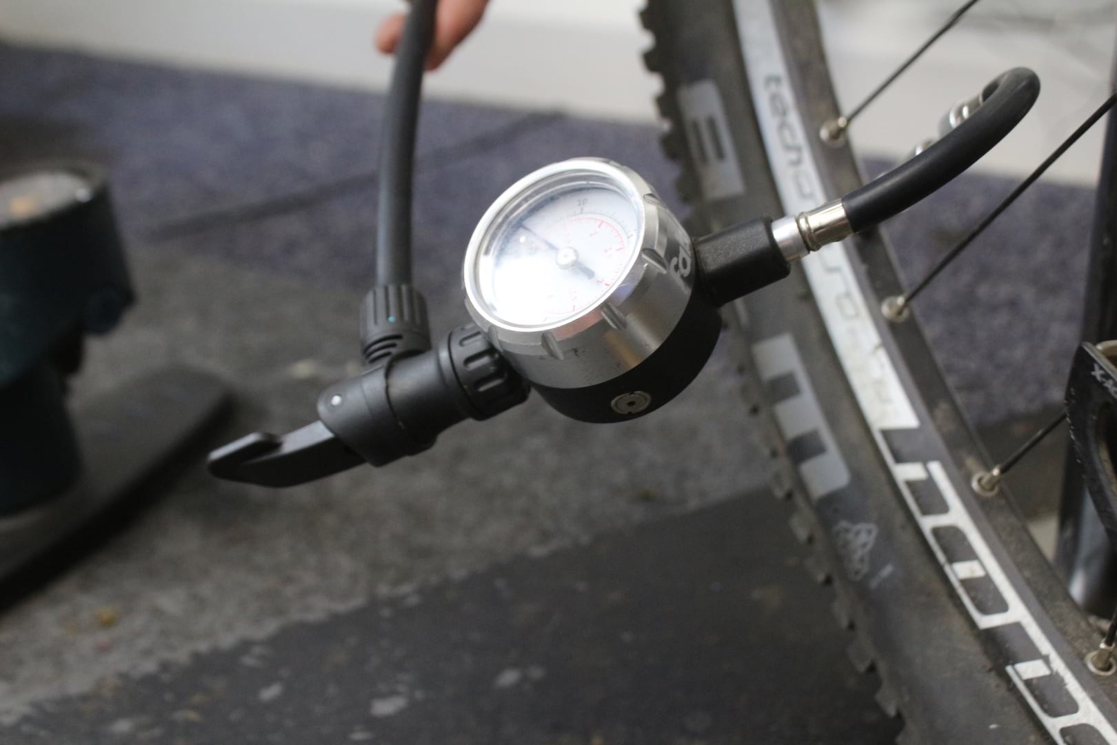 fabric accubar tyre pressure gauge pump