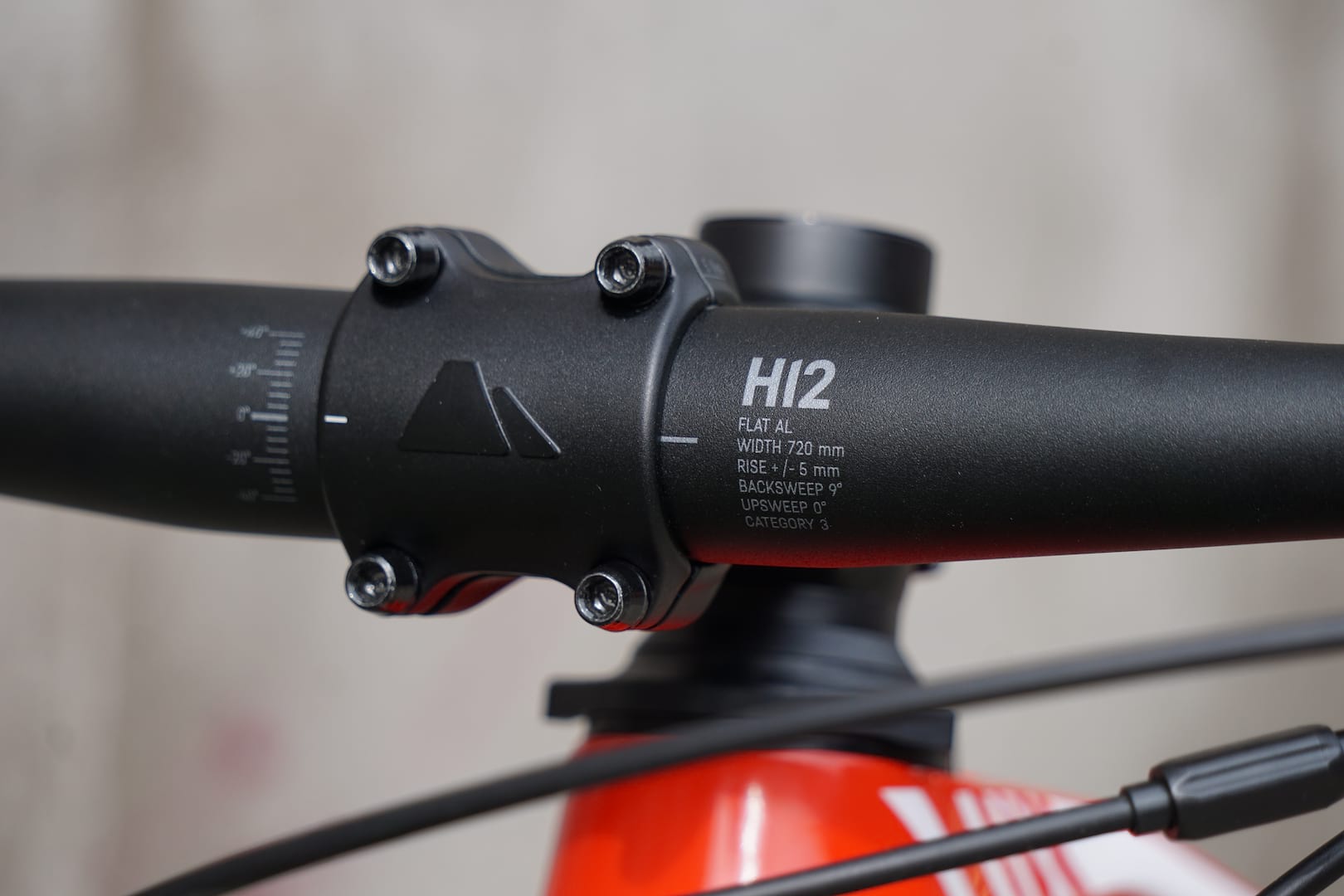 Canyon Lux CF SL 8.0 Pro Race