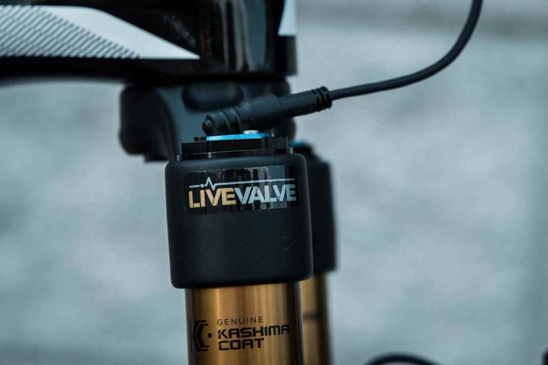 Fox Live Valve – Is It Better Than Turning The Knobs Yourself? Maybe Not.