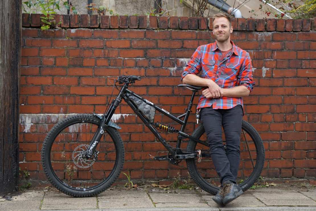 Bike Check: Richard Baybutt’s Murdered Out Longshot Cotic Rocket