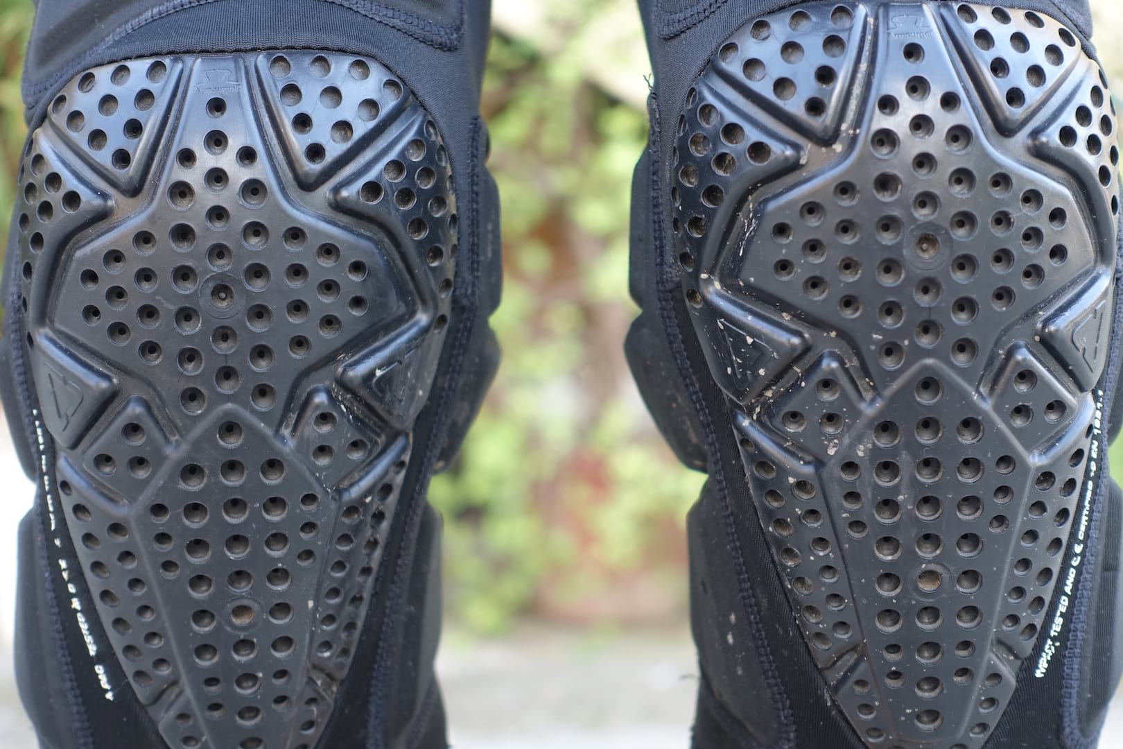 leatt airflex knee pad