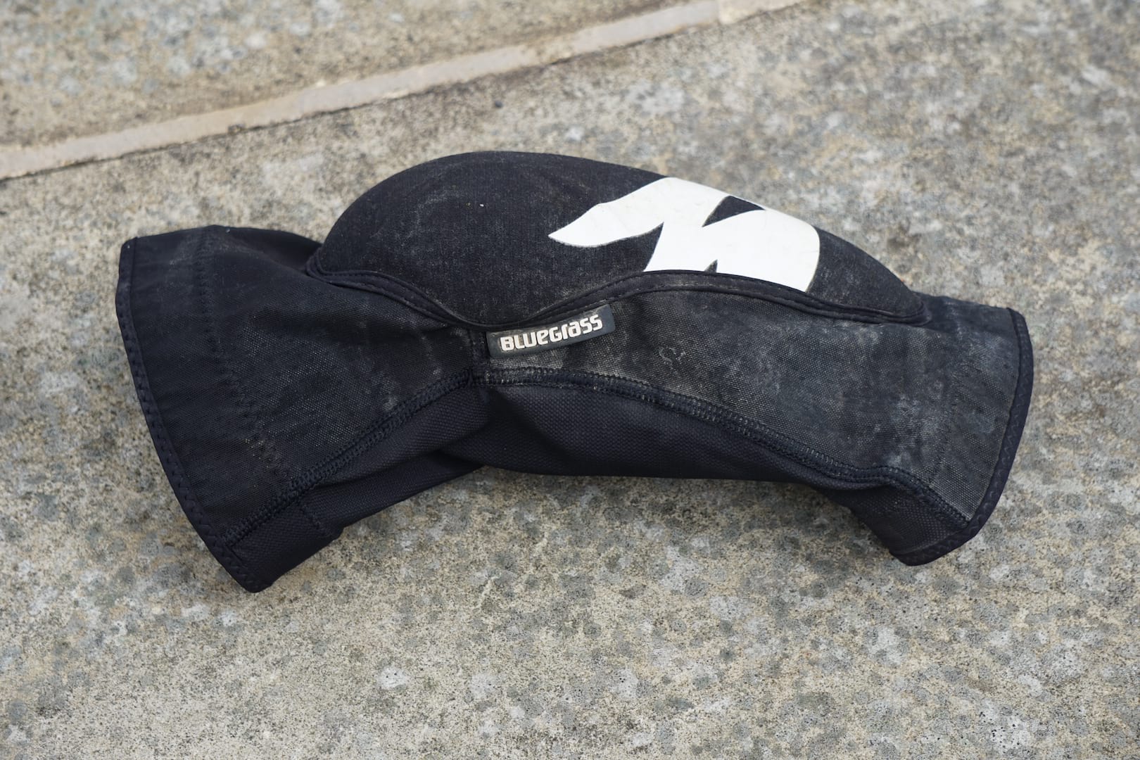 Bluegrass Skinny D30 kneepad review