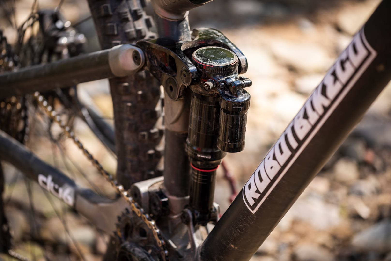 robot r130 rockshox super deluxe