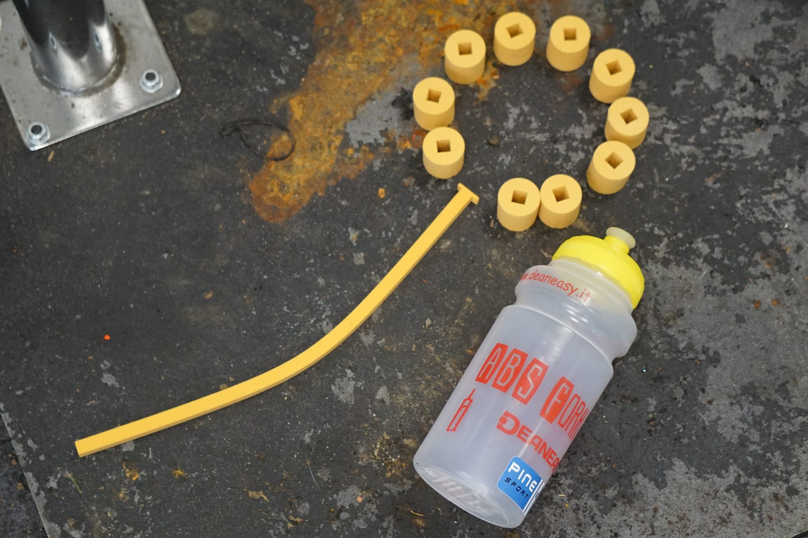 Fresh Goods 419: A Sensible Steel Hardtail, 2 High-Tech Action Cameras, Vampire Blood, And Hannah’s Feet.