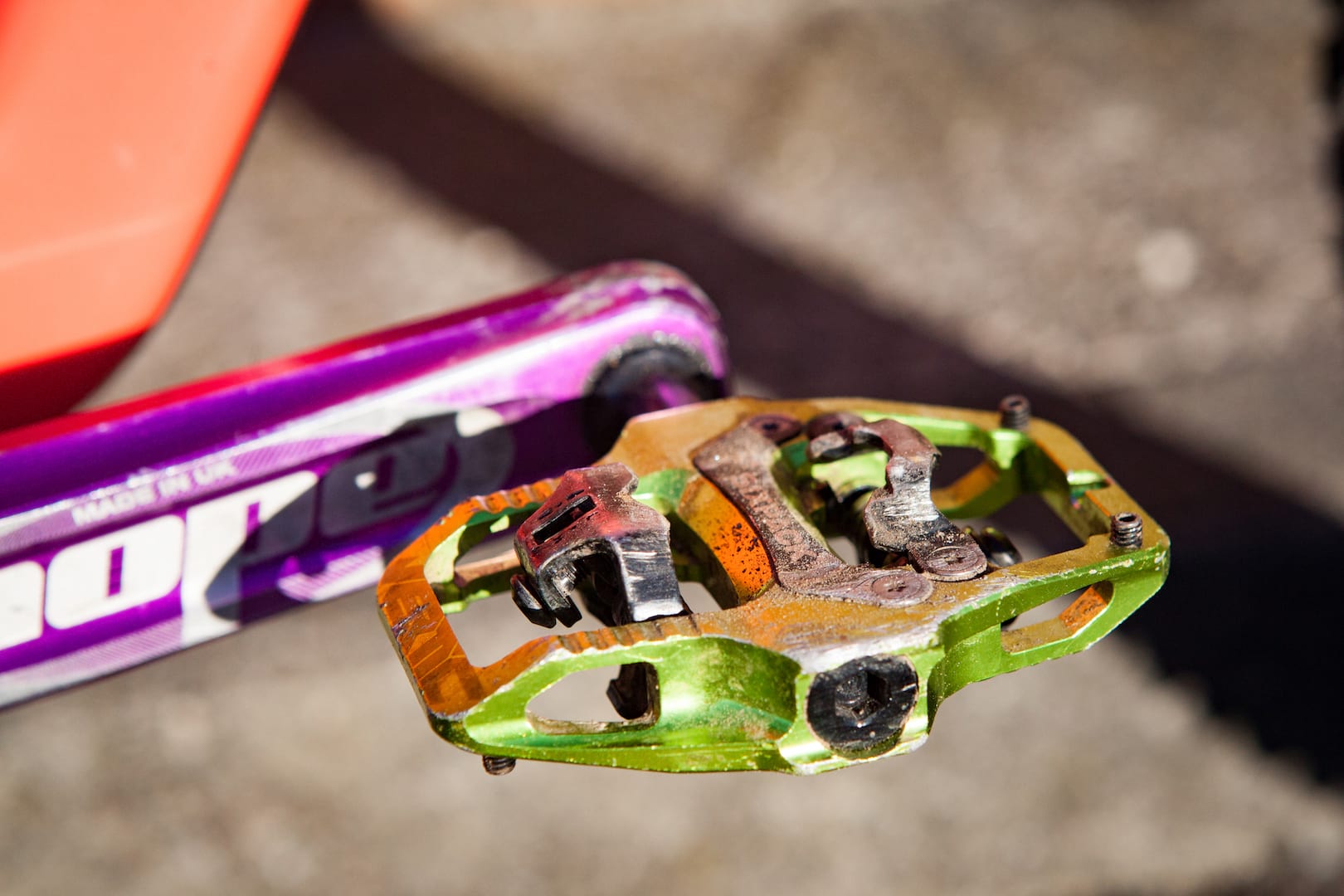 Review: Sixpack Racing goes straight after Shimano with the Vertic Trail SPD pedals