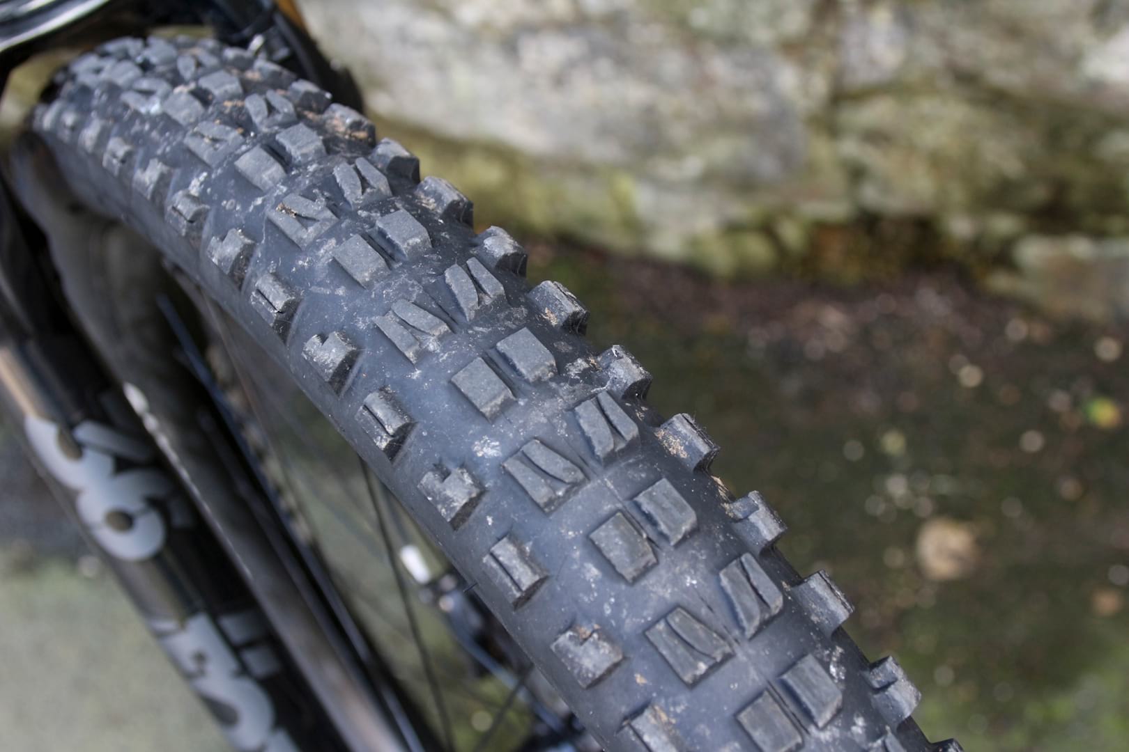 maxxis minion dhf tyre 29x2.6in