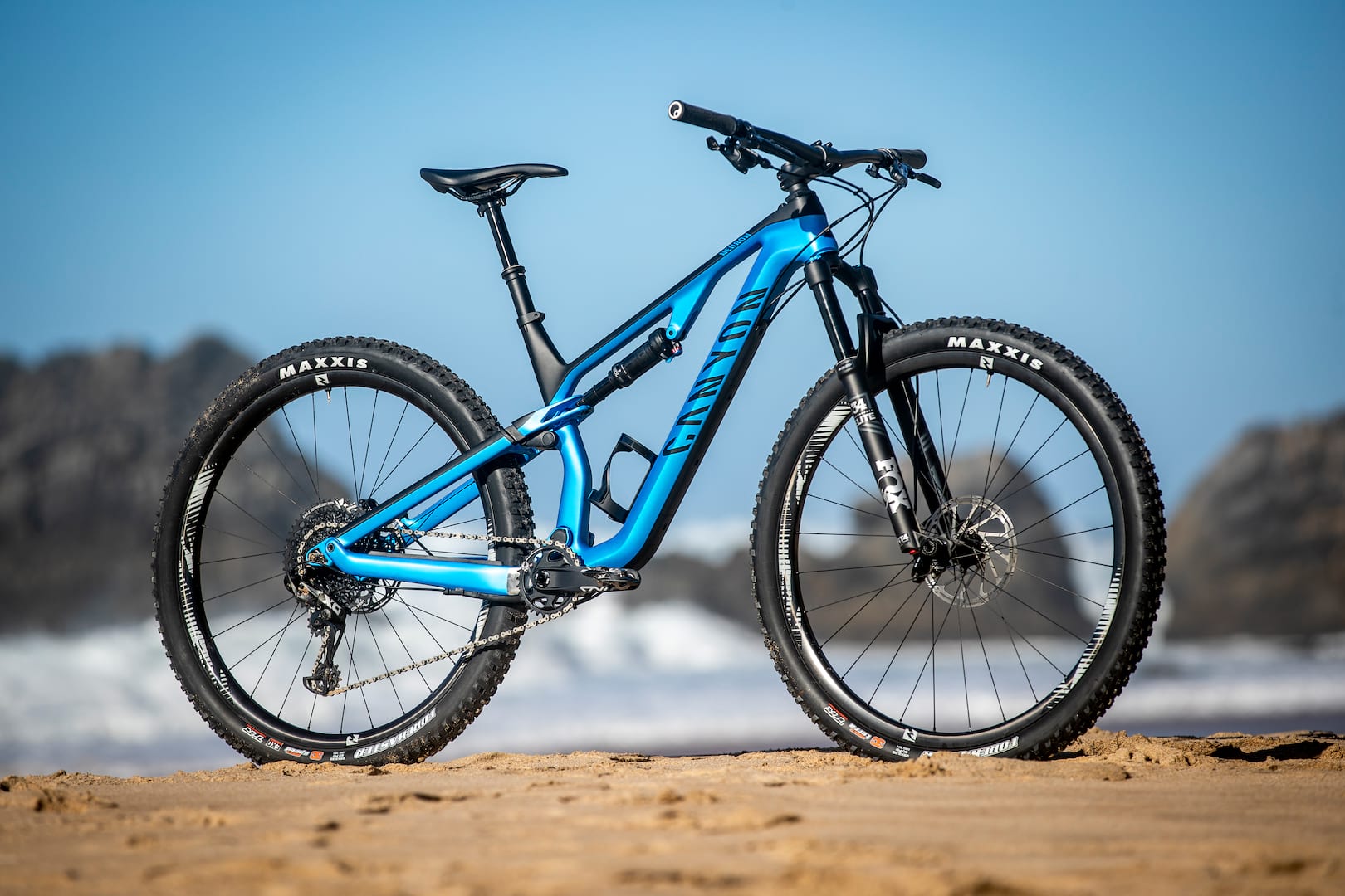 First Ride: We Test The Brand New 2019 Canyon Neuron CF