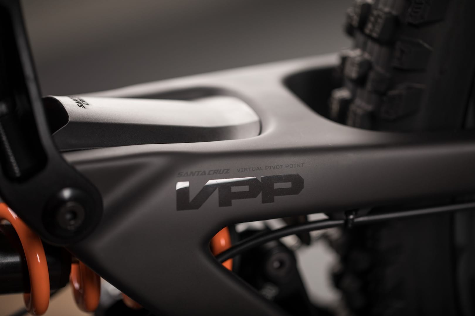 santa cruz v10 fox dhx2 coil downhill