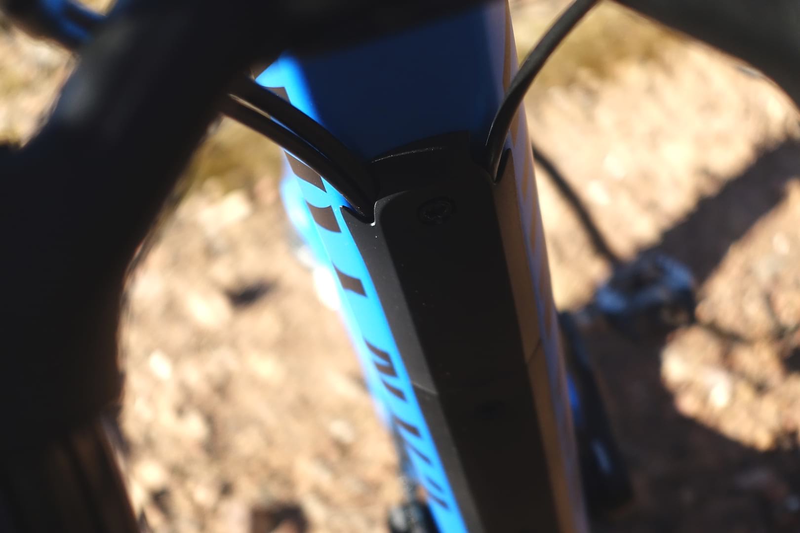 canyon cable routing