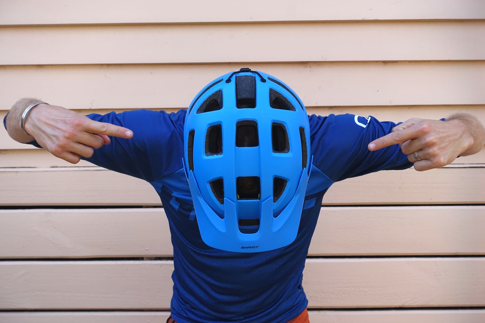 giant helmet wil blue