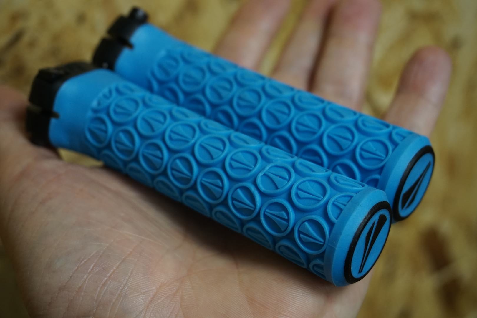 Slater Jr Grips