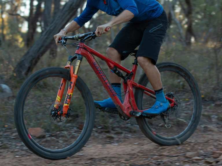 Review: With a 120mm fork, the Santa Cruz Blur is a pocket rocket trail bike