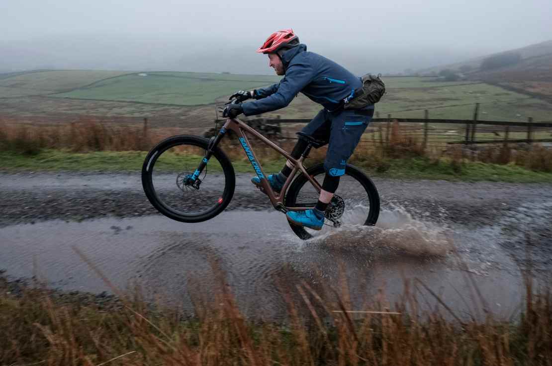 First Ride Review: Santa Cruz Chameleon C SE 29 Reserve