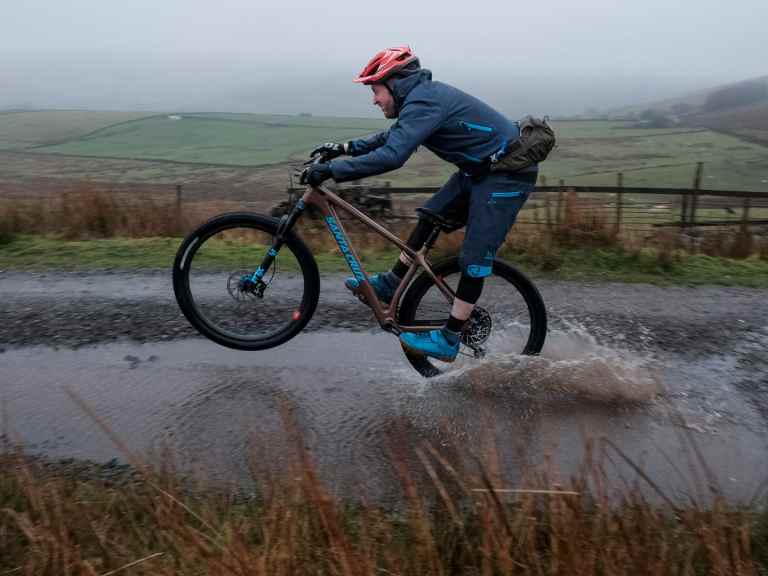 First Ride Review: Santa Cruz Chameleon C SE 29 Reserve