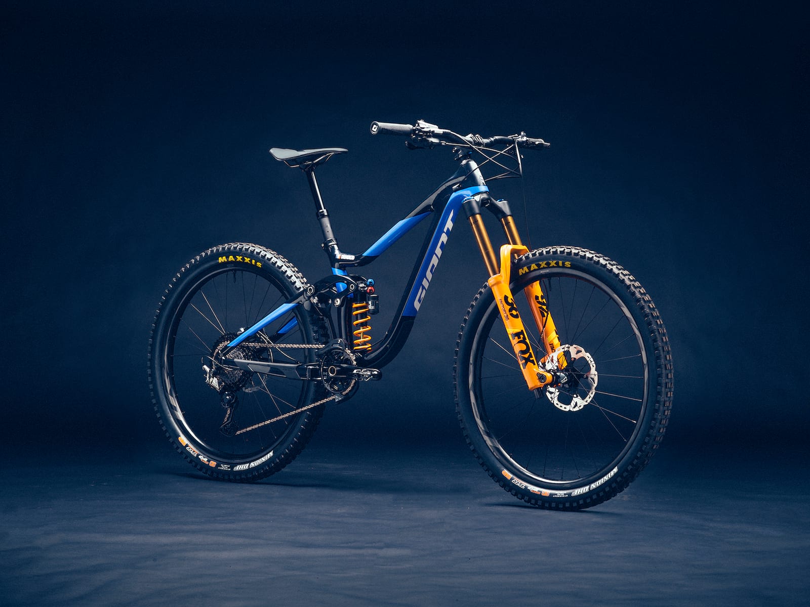 giant reign fox 36 coil giant factory race team singletrack magazine