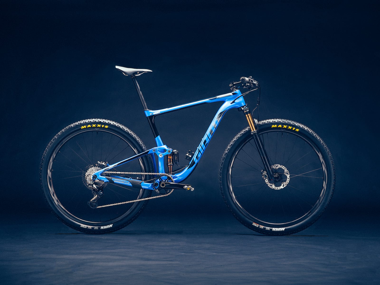 giant anthem advanced xtr live valve kashima giant factory race team singletrack magazine