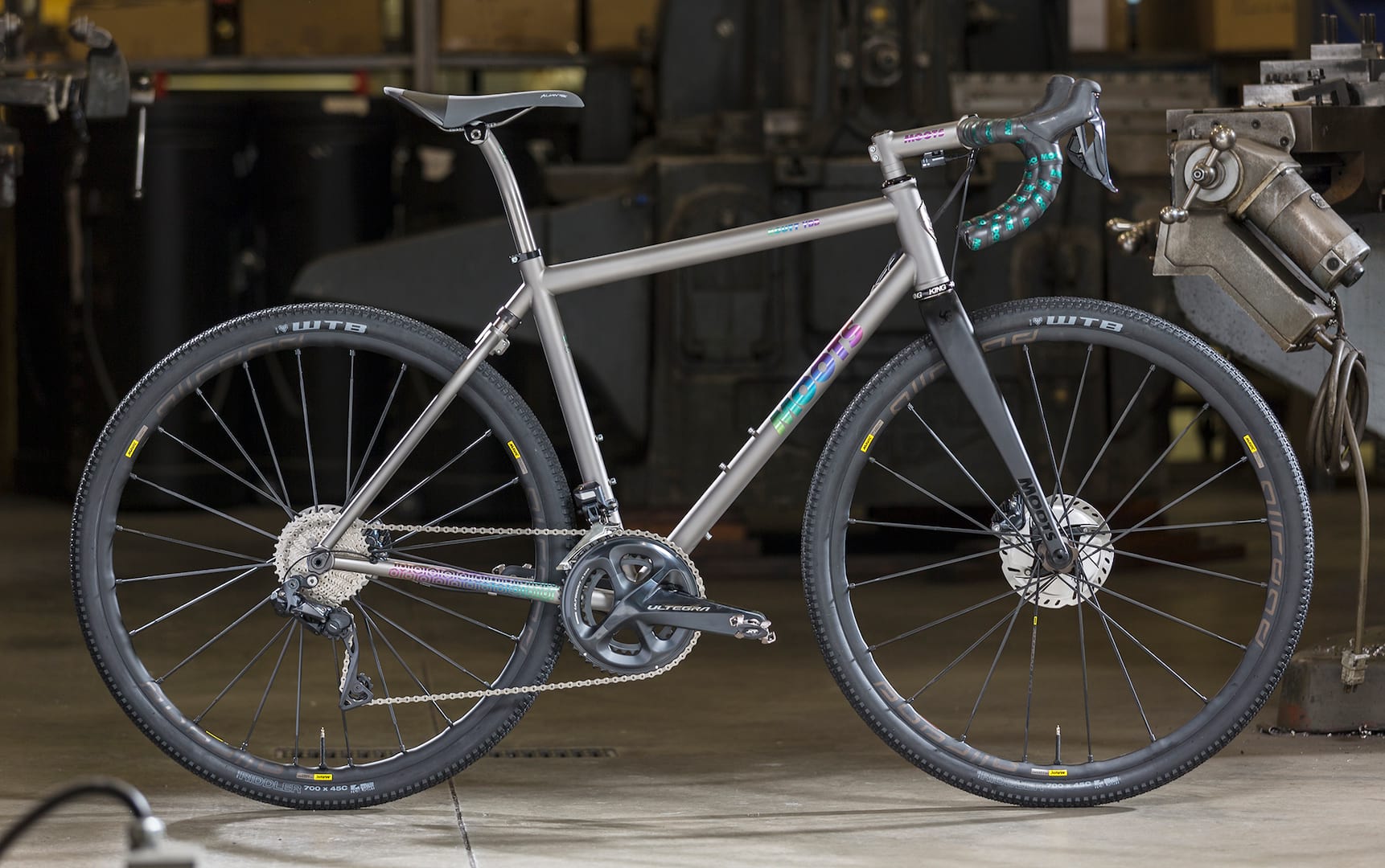 Friday bike lust: The new Moots Routt YBB revisits the softail