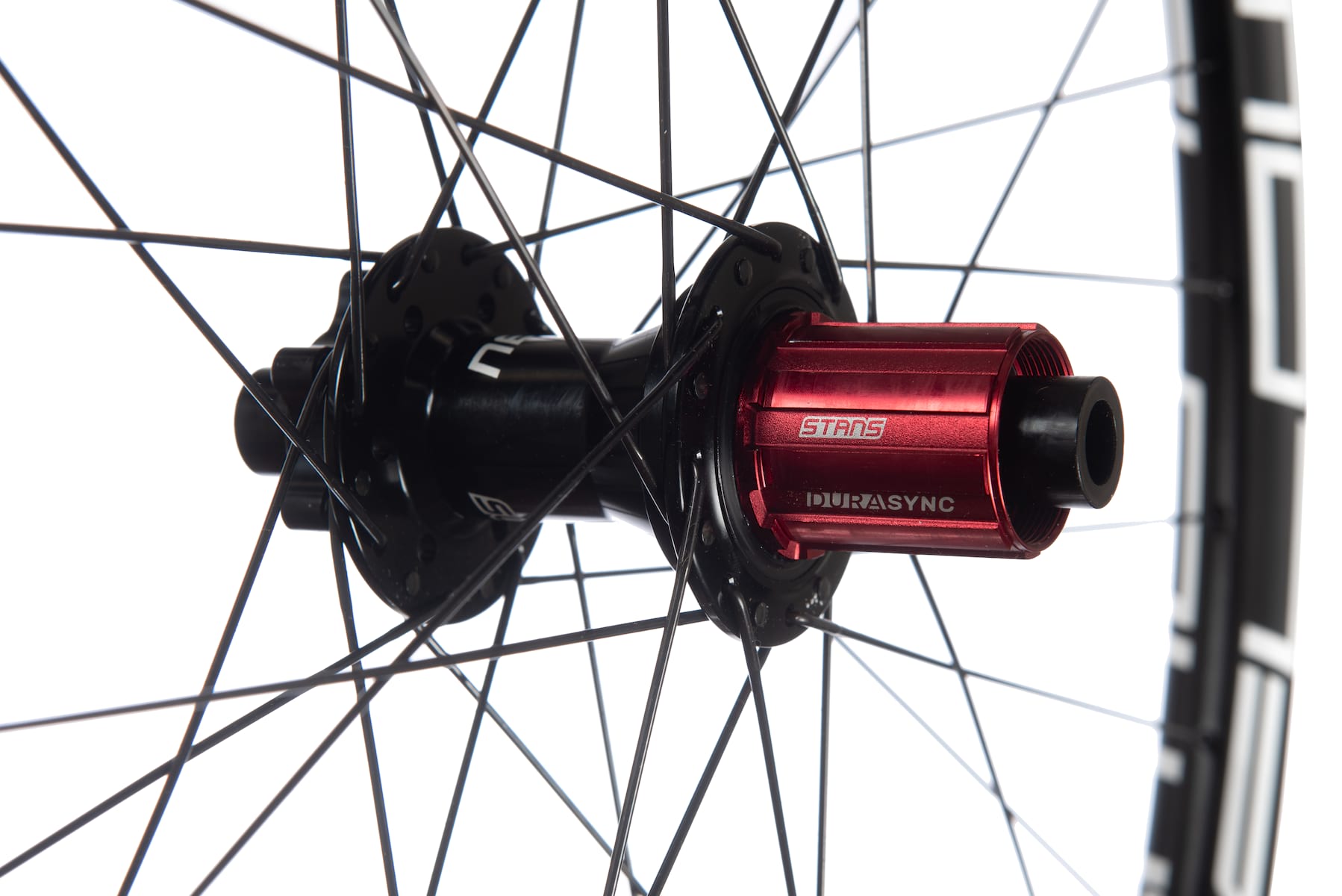 stan's notubes flow ex3 neo hub