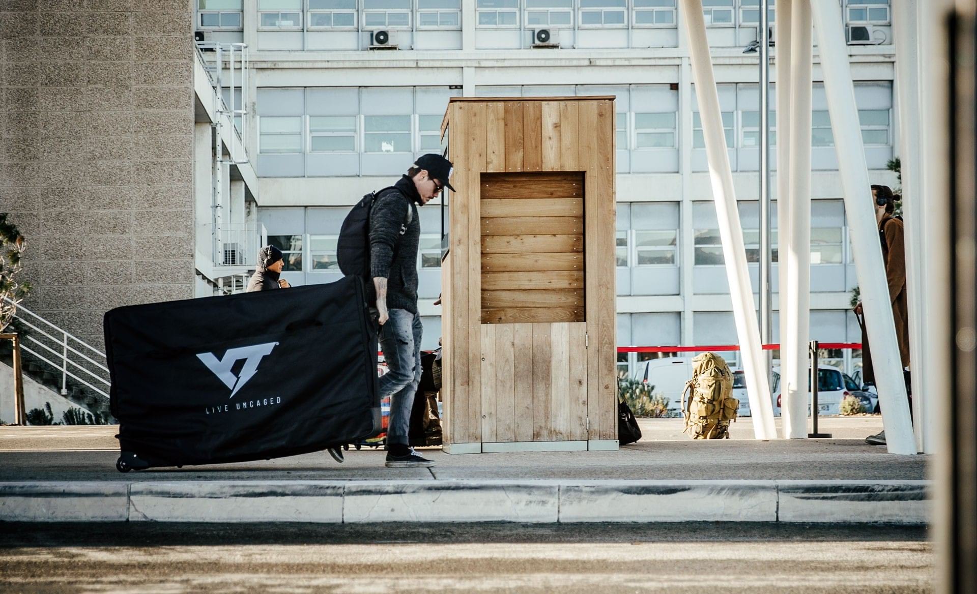 YT Industries Body Bag converts your bike box to a travel bag