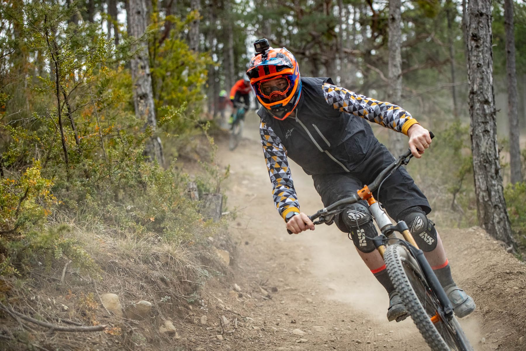 Hutchinson Griffus Tyre George Thompson