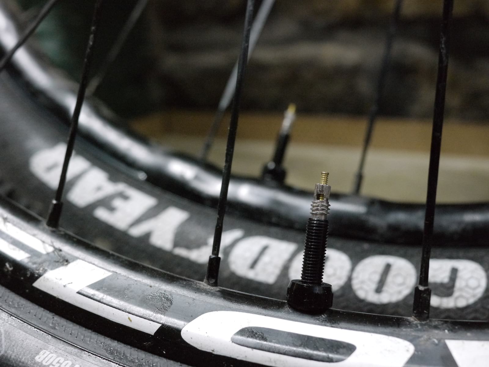 rimpact tubeless valve rim goodyear tyre flow stan's notubes