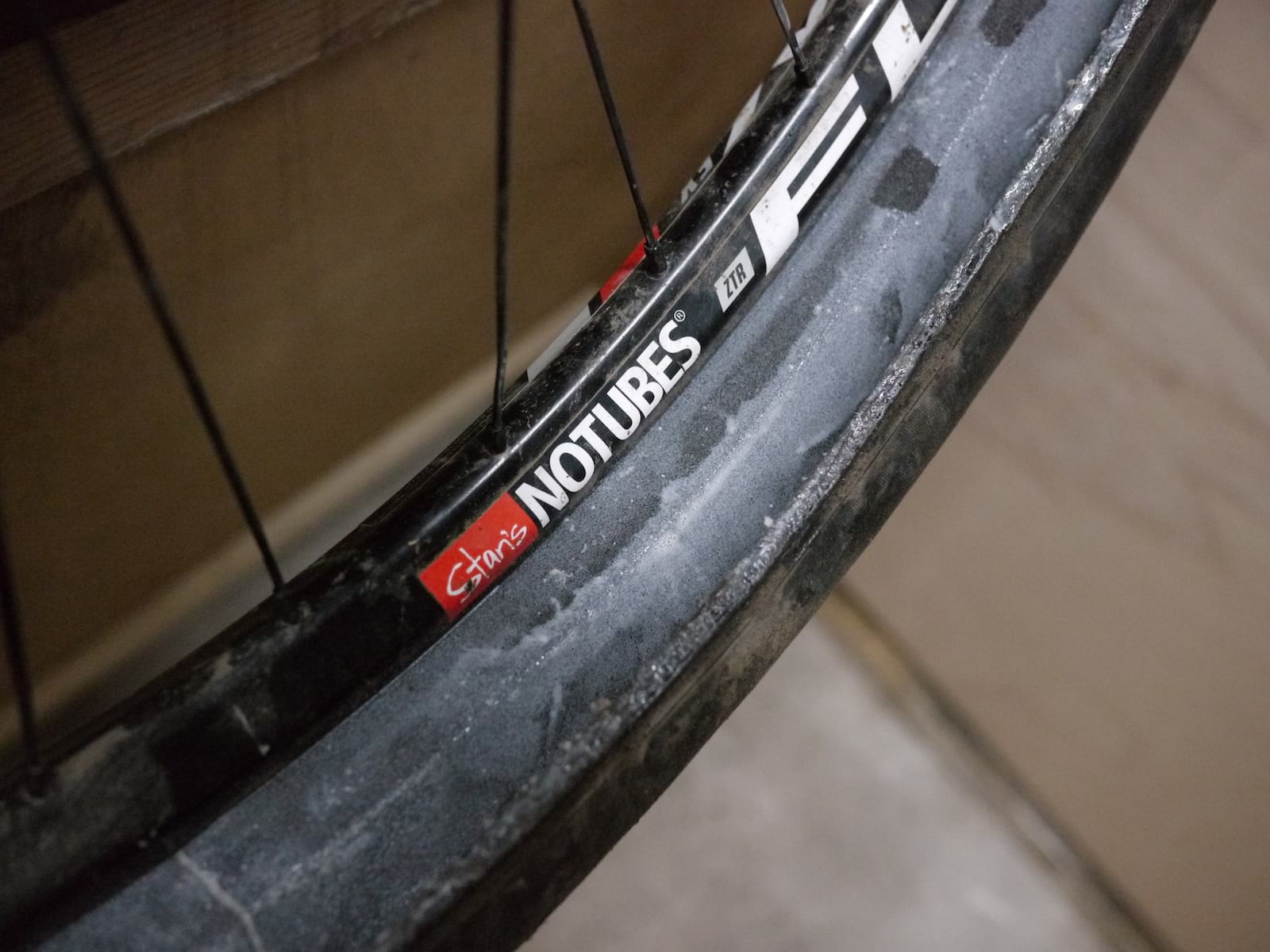 rimpact tubeless tyre insert stan's notubes flow rim