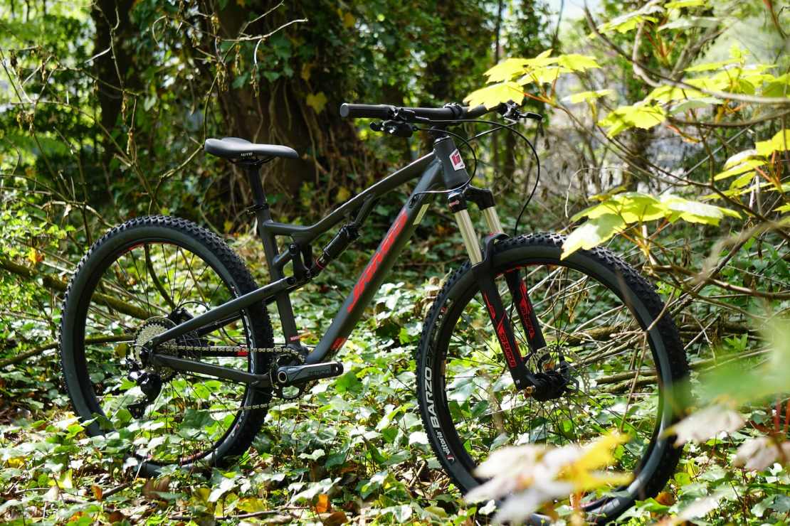 First look | Jamis Dakar A2 £1100 full-suspension looks like a budget Santa Cruz 5010