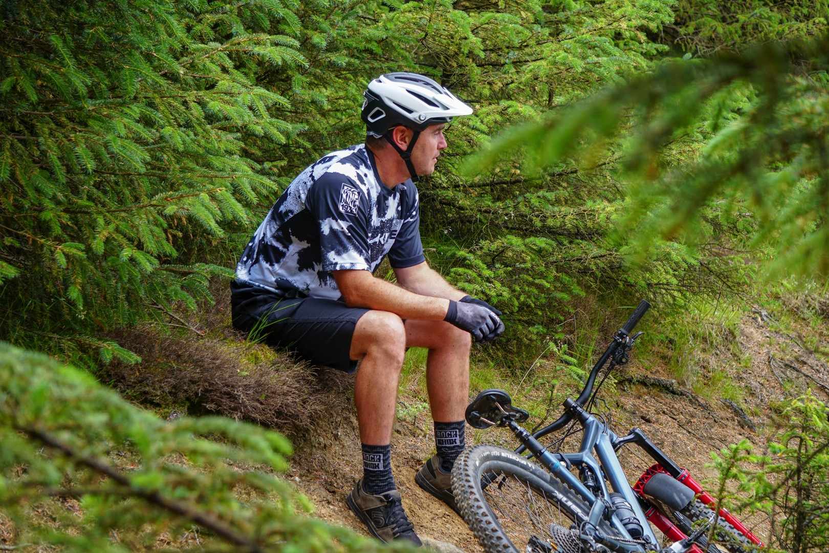 Dakine Thrillium Jersey Details
