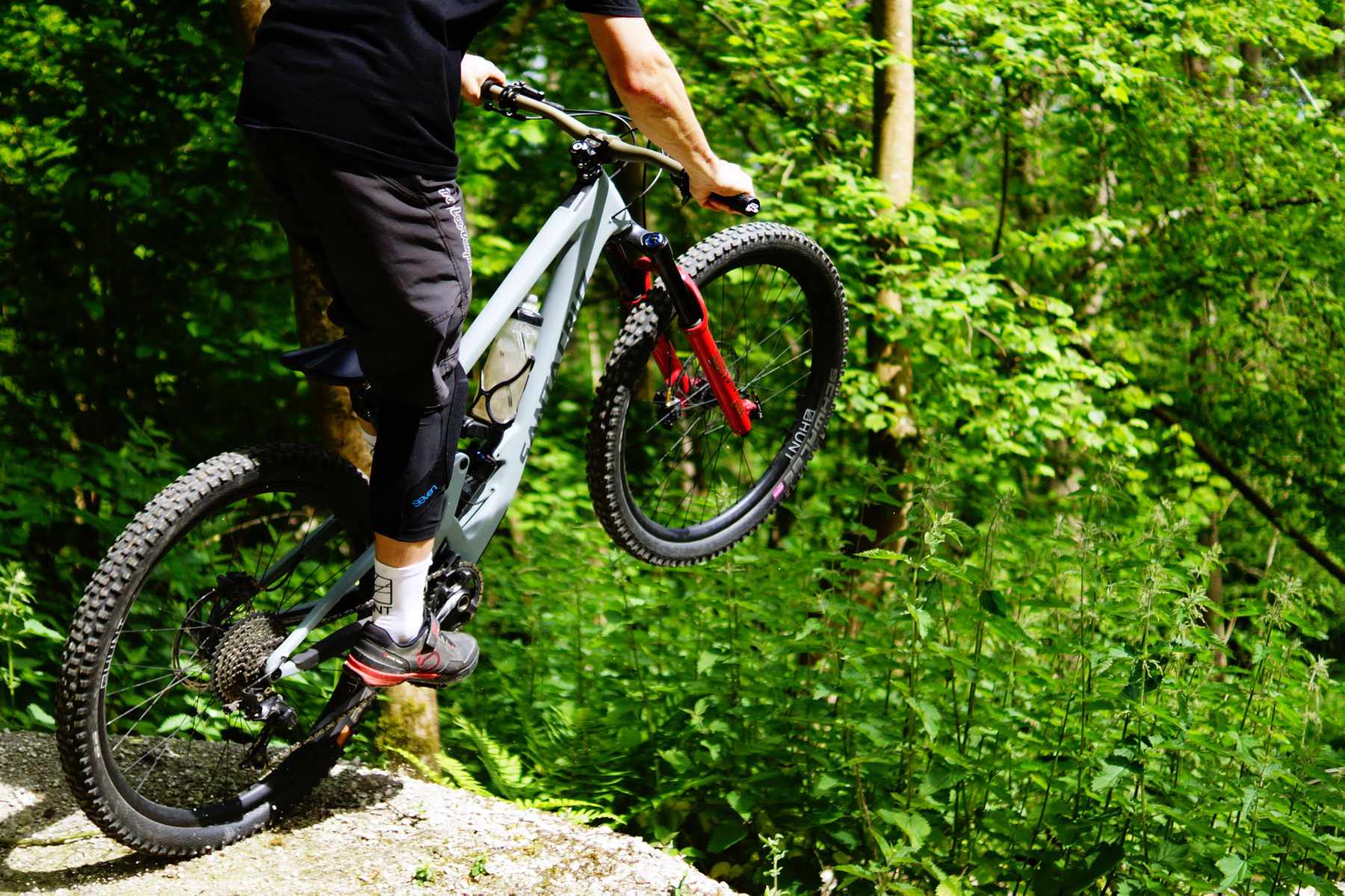 HUNT All-Mountain Carbon H_Impact wheel set released for just £789
