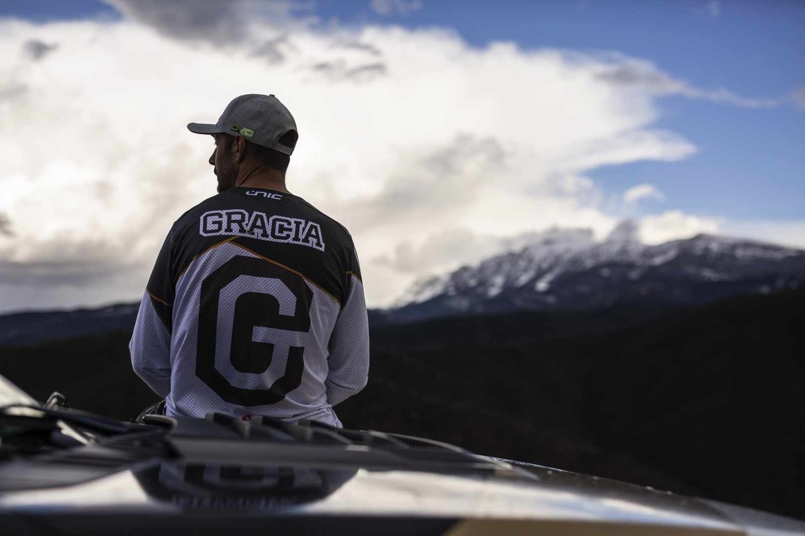 Cedric Gracia will make your own custom Únic riding kit