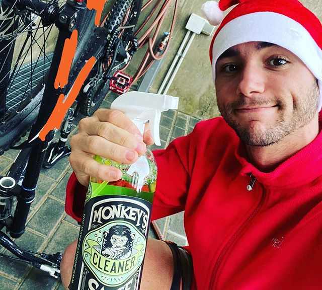 2020 Team Rumours: Alex Marin Poses For Monkey Sauce with mystery bike!