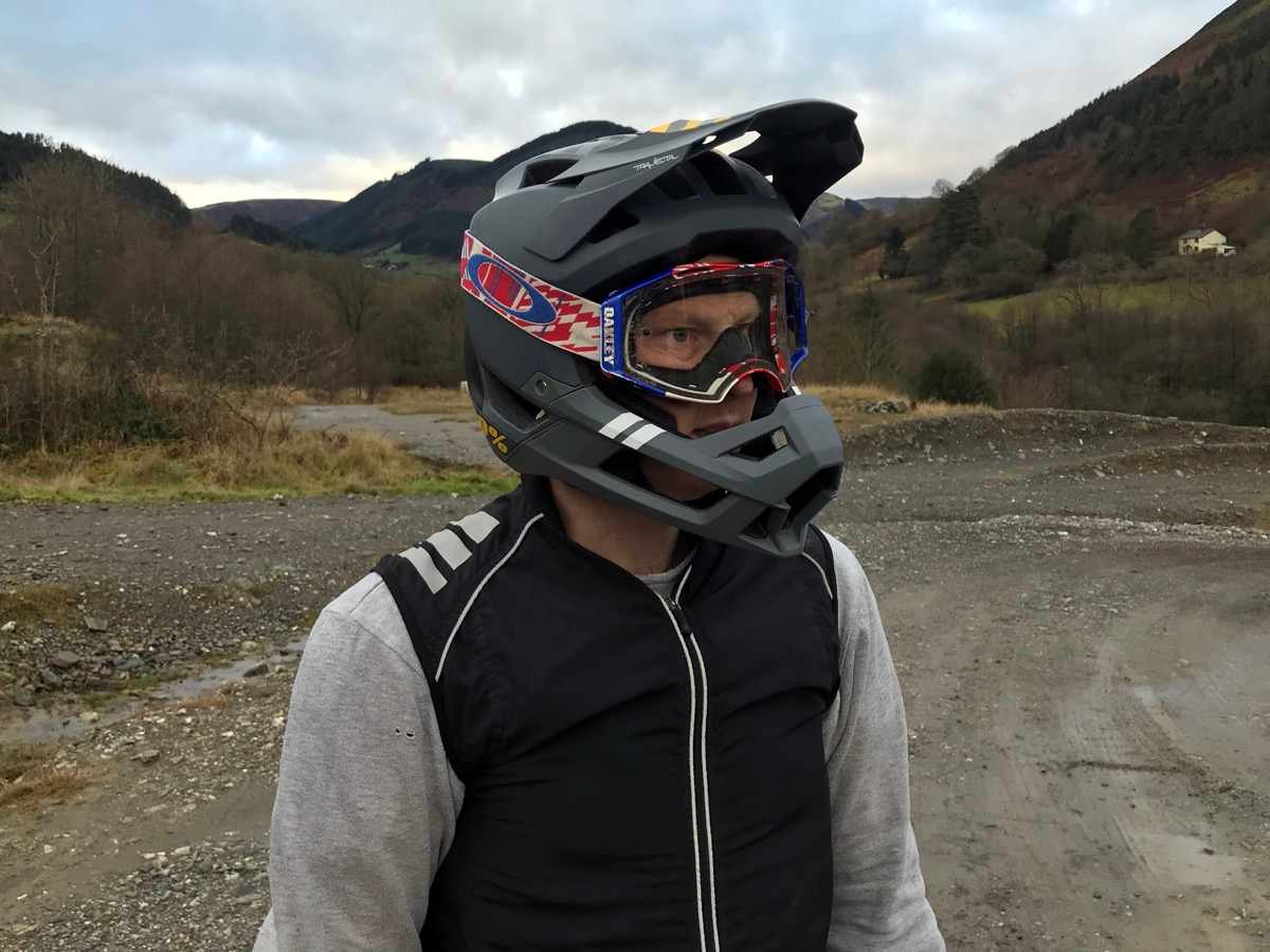 full face trail helmet light weight