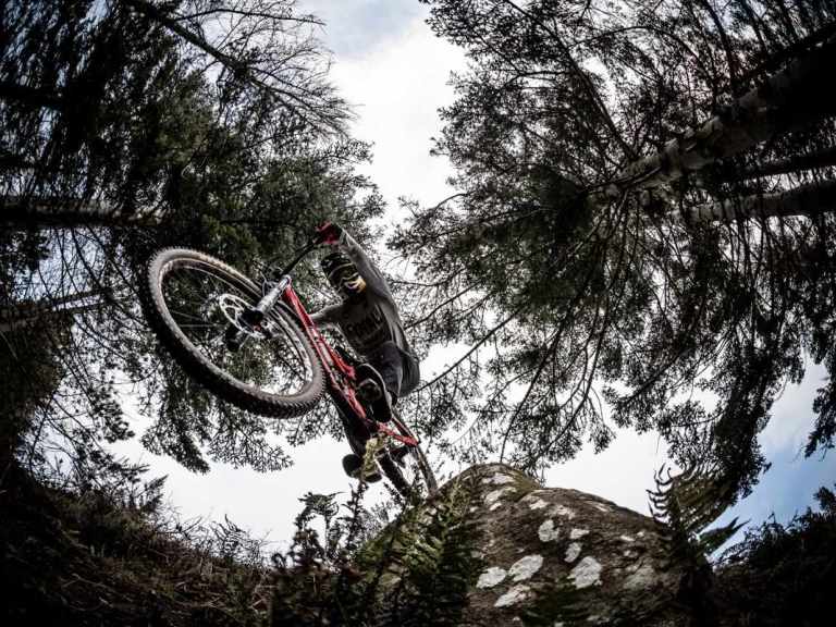 Unior Devinci Factory Racing Signs Greg Callaghan and Patrick Laffey