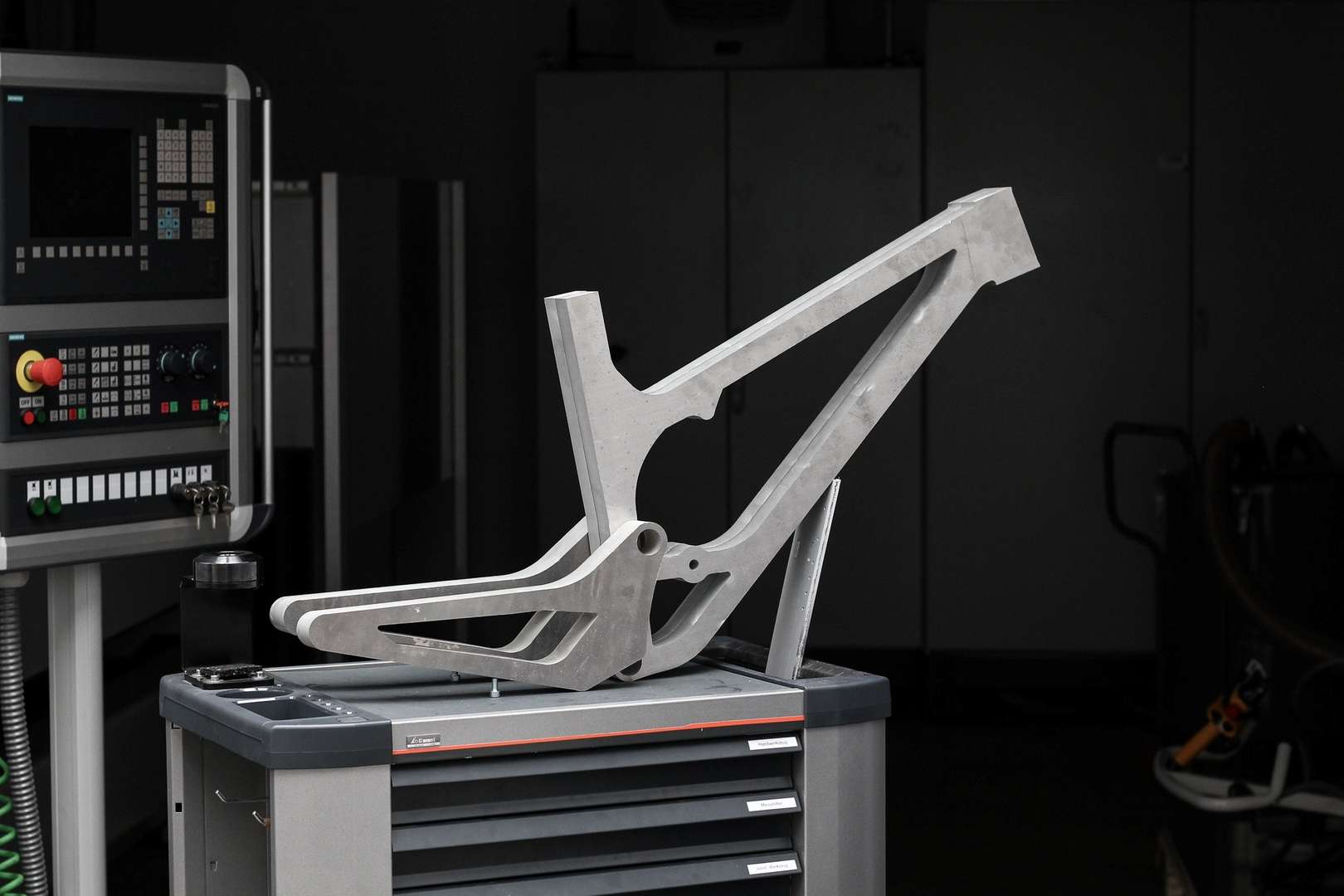 Is it a Plane? Is it a Pole? No, it’s the new CNC Actofive Cycles frame!