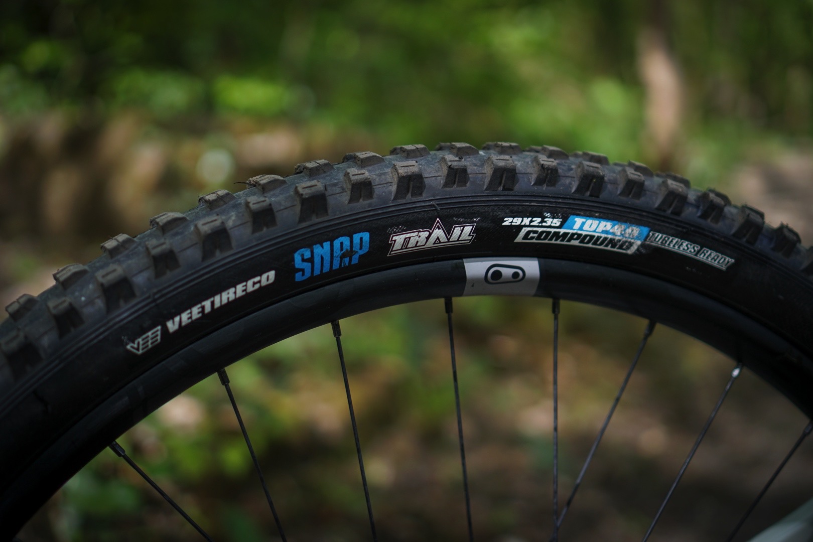 vee tire snap trail commencal meta am 29 sram edition