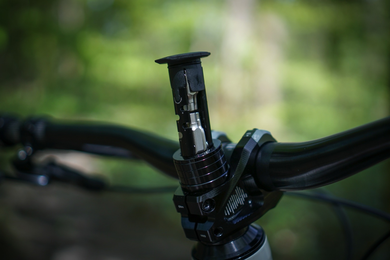 granite design STASH tool commencal meta am 29