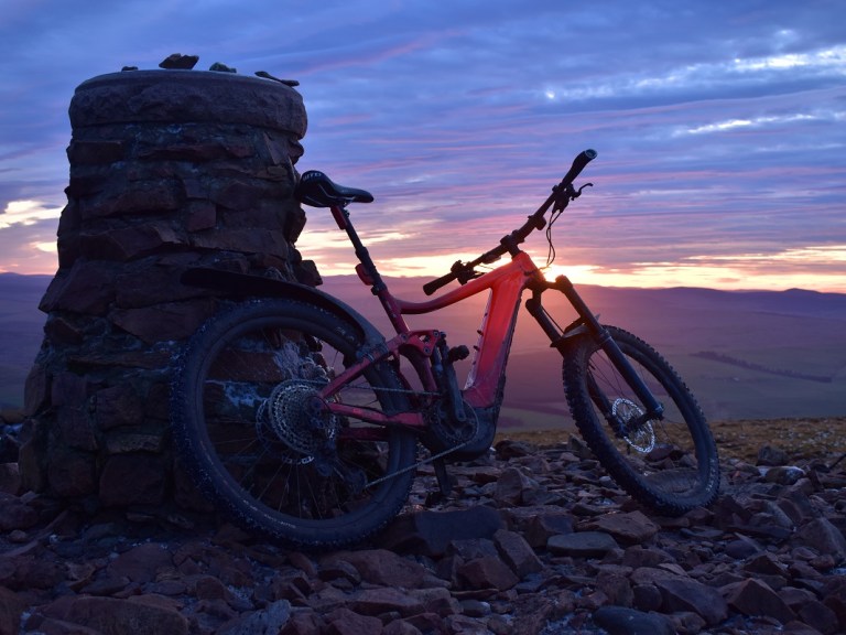 Giant Reign E+1 Pro Review | For The Long Way Round