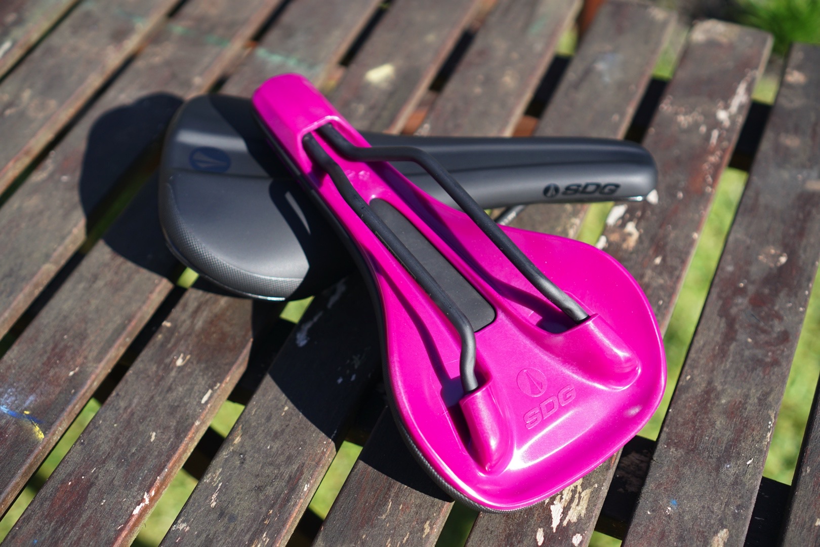 sdg bell air saddle