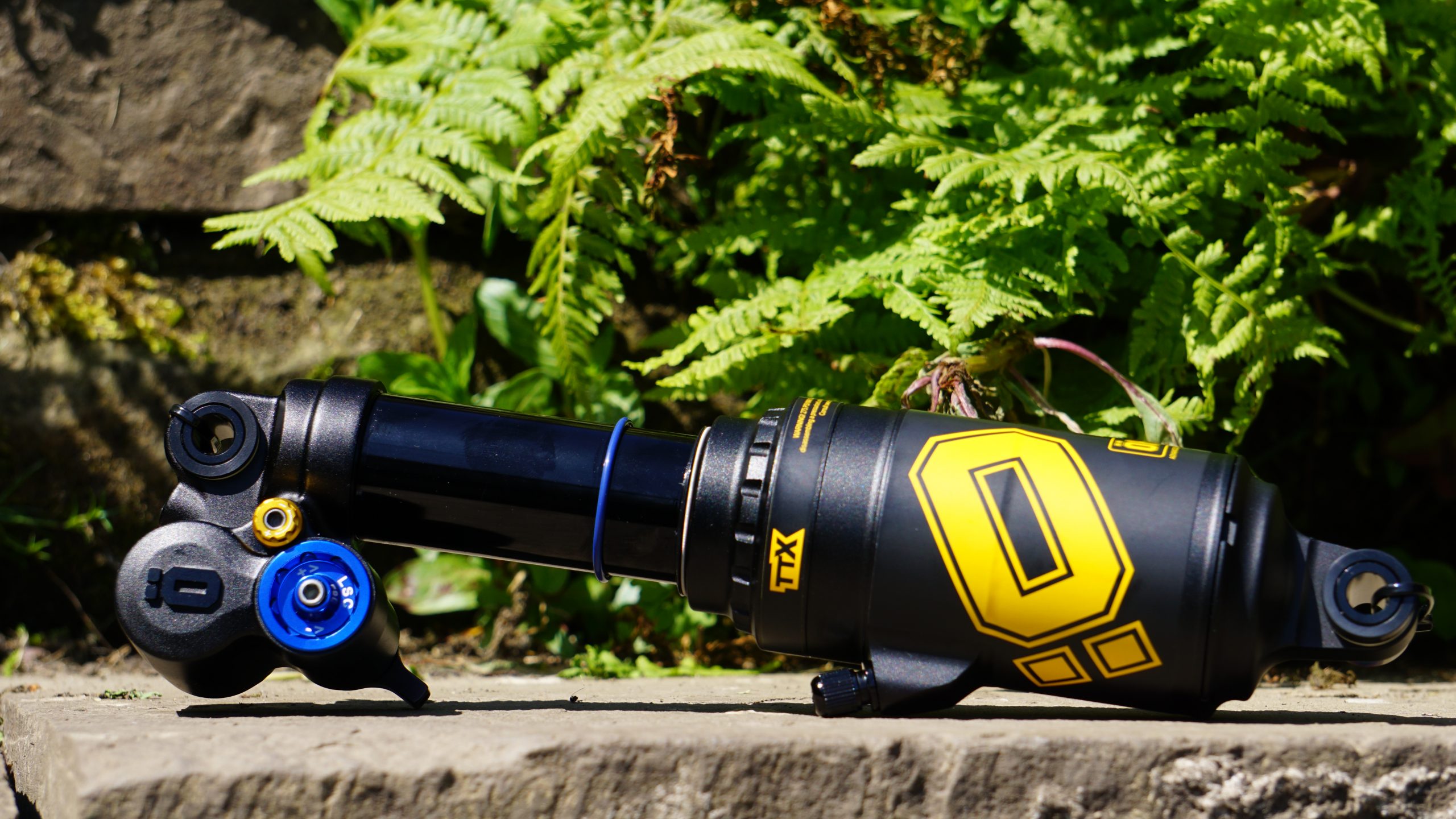 ohlins TTXAir shock