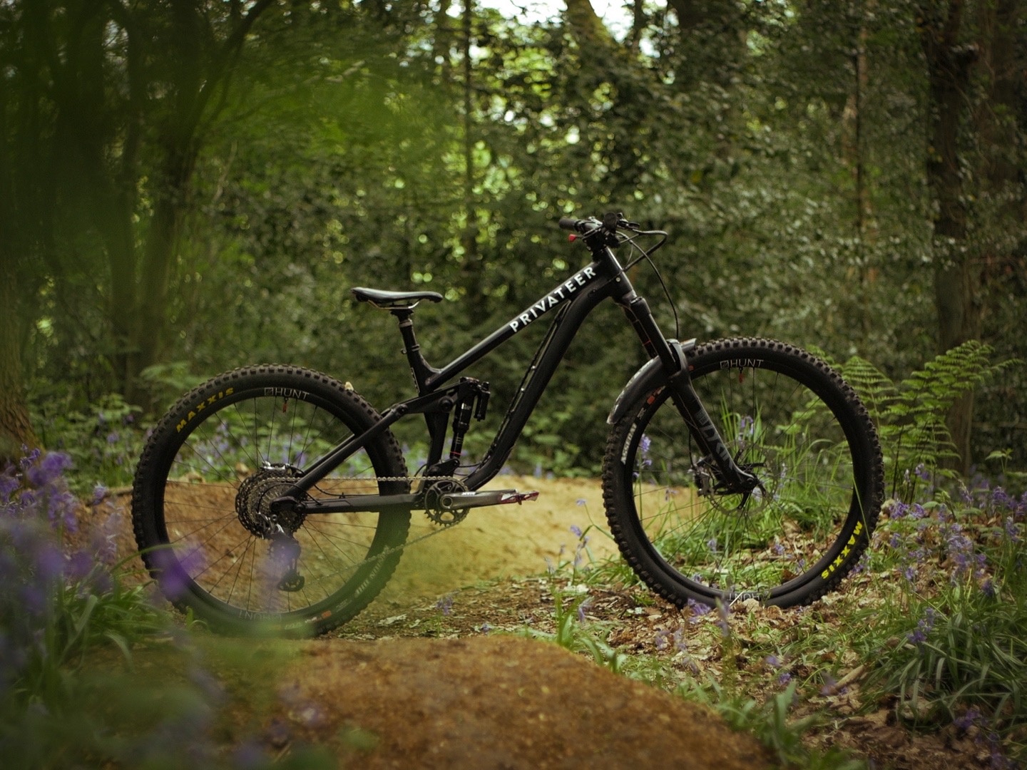 Bike Check: Chloe Taylor's custom Privateer 161