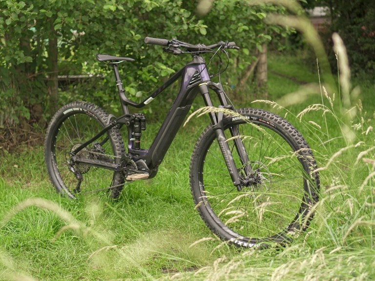 Review Merida eOne-Sixty 8000 | Purple powerhouse