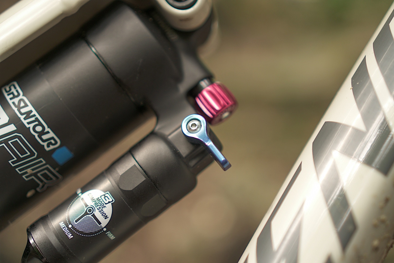 Suntour Triair 3CR rear shock