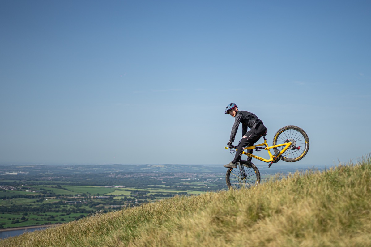 Corona Coaster | Elliot Heap – Powered By Pies