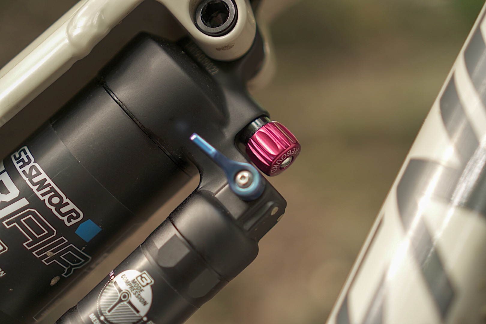 Suntour Triair 3CR rear shock