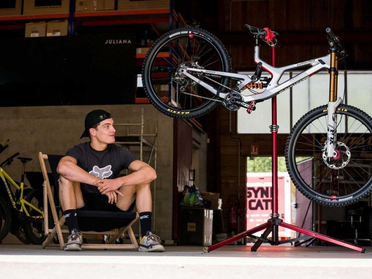 Loris Vergier Leaves Santa Cruz Syndicate for 2021