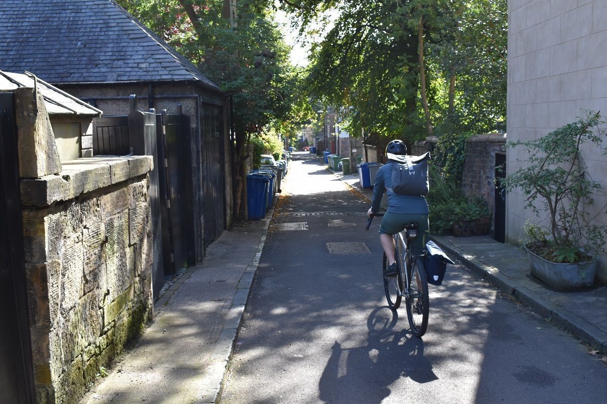 ortlieb twin city daypack urban glasgow back street
