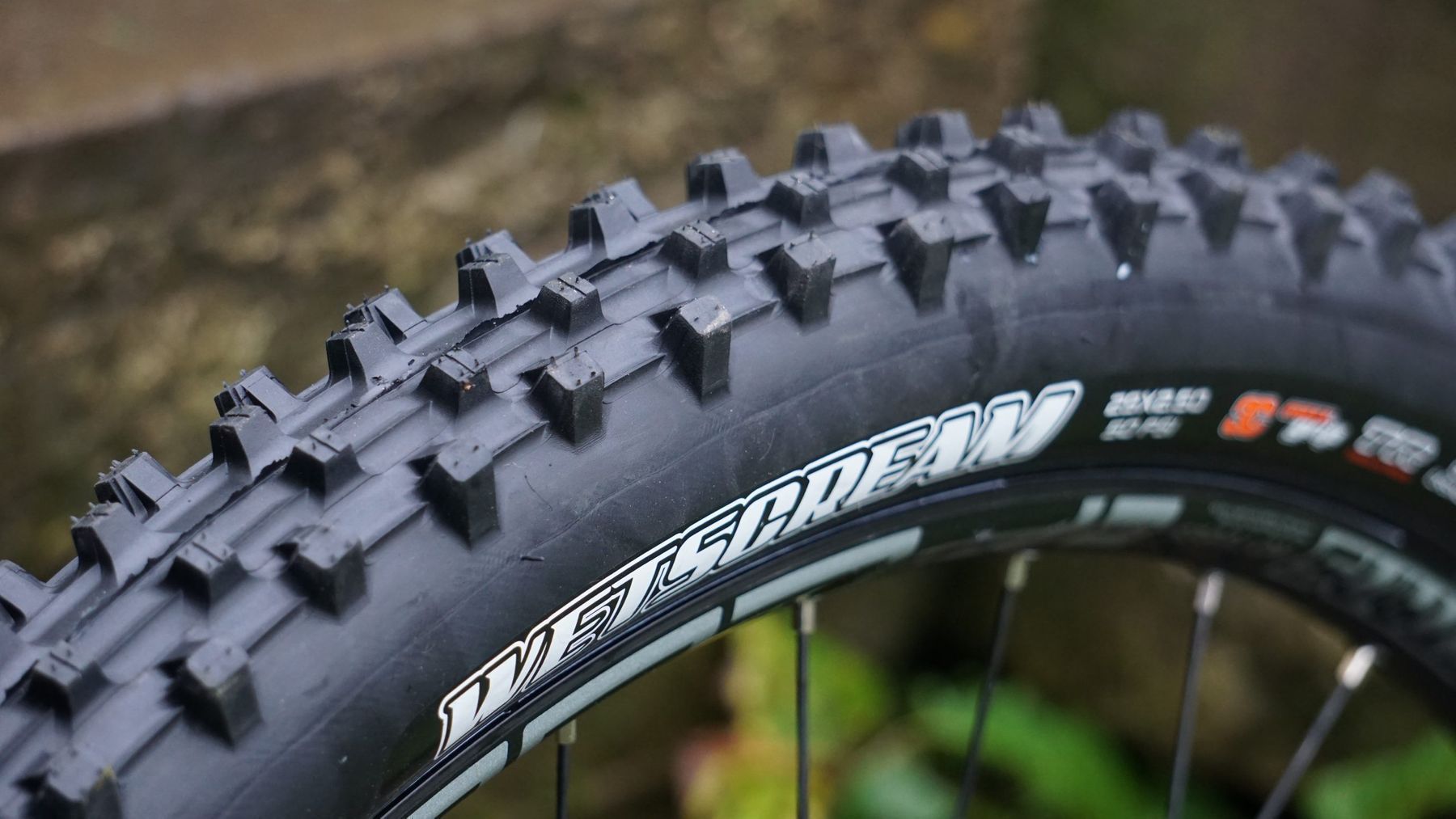 maxxis wetscream wet scream review