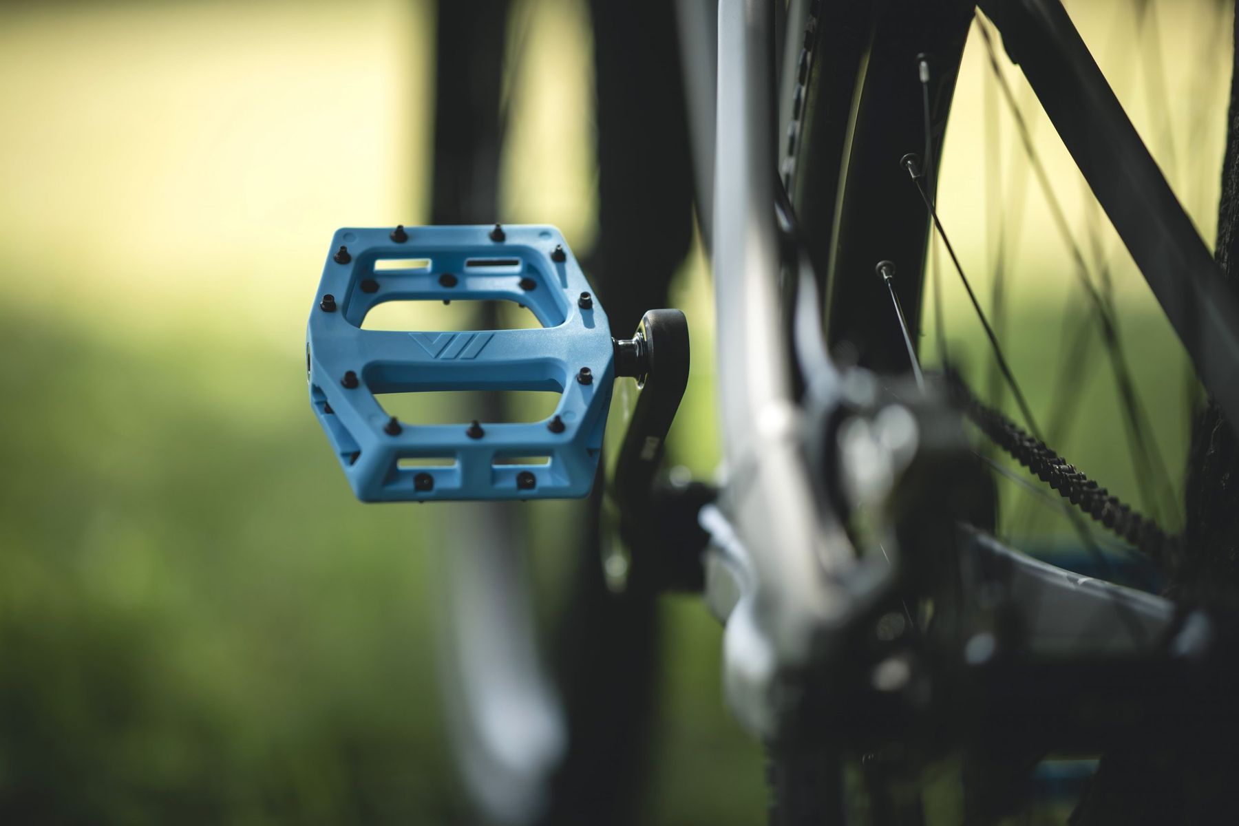 DMR V11 pedals scrutinised, ridden and then opened up